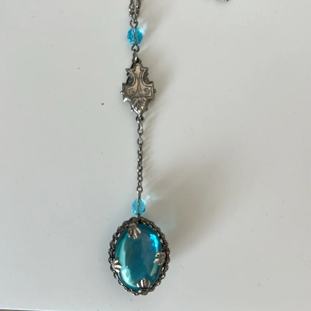 Vintage crystal necklace